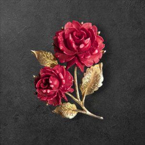Vintage Red Rose Floral Brooch Gold Toned Metal With Textured Leaves